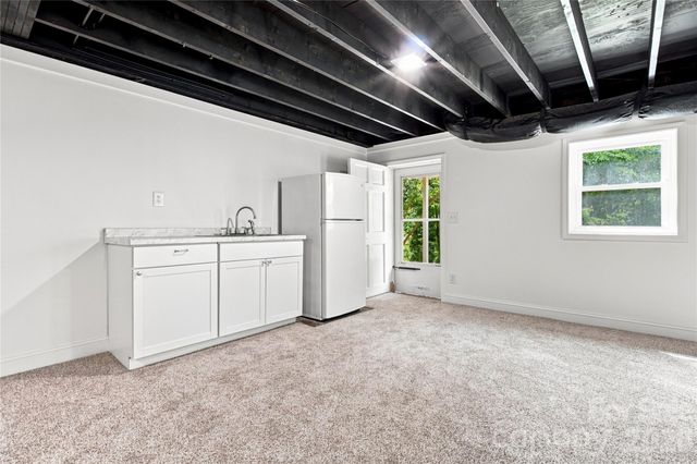 37 Guffey Mountain Road, Fairview, NC 28730