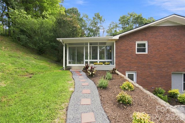 37 Guffey Mountain Road, Fairview, NC 28730