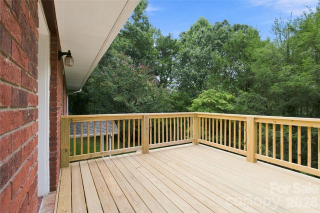 37 Guffey Mountain Road, Fairview, NC 28730