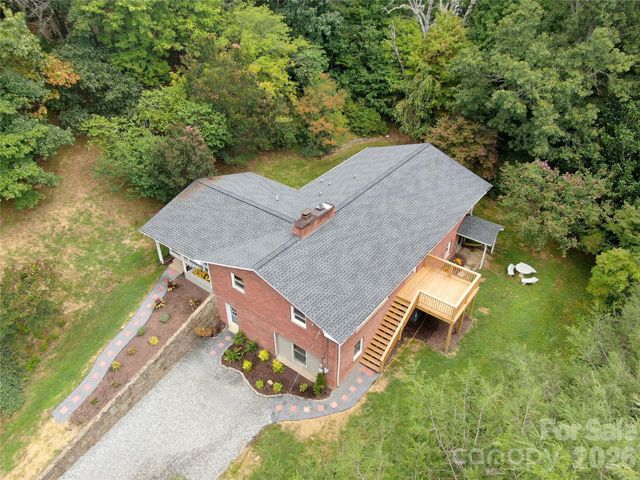 37 Guffey Mountain Road, Fairview, NC 28730
