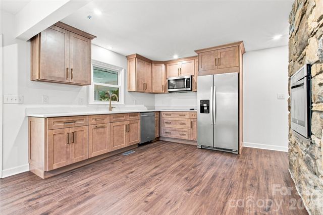 37 Guffey Mountain Road, Fairview, NC 28730