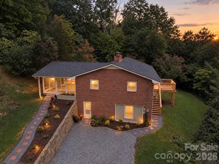 37 Guffey Mountain Road, Fairview, NC 28730