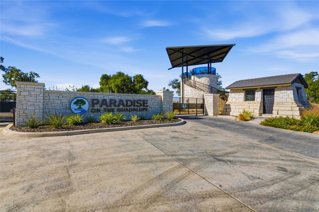 1742 Paradise PKWY, Canyon Lake, TX 78133