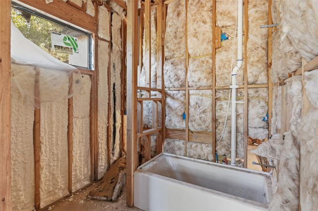 1742 Paradise PKWY, Canyon Lake, TX 78133