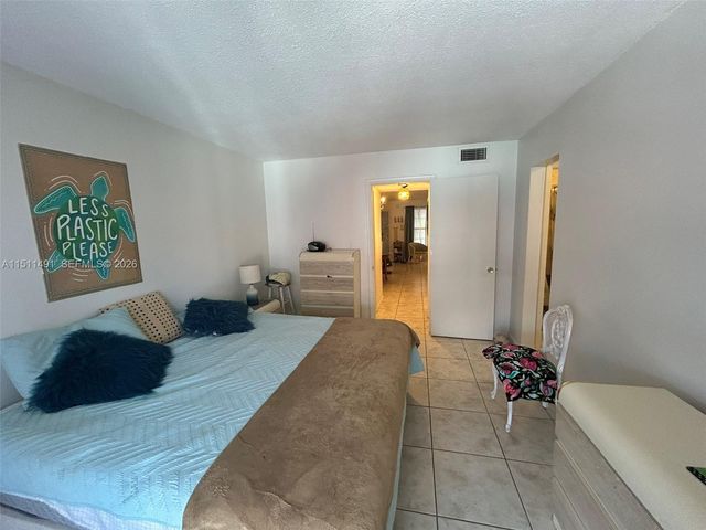 2901 NW 47th Terrace 344B, Lauderdale Lakes, FL 33313
