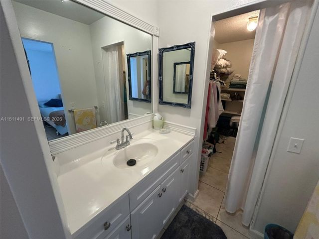 2901 NW 47th Terrace 344B, Lauderdale Lakes, FL 33313