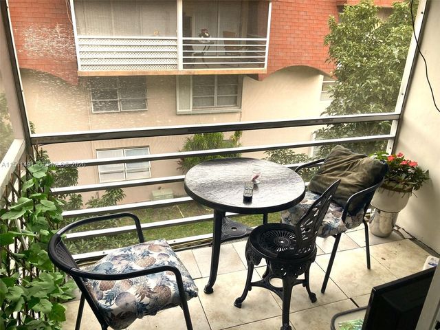 2901 NW 47th Terrace 344B, Lauderdale Lakes, FL 33313