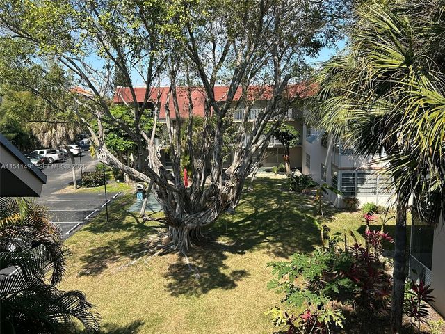 2901 NW 47th Terrace 344B, Lauderdale Lakes, FL 33313