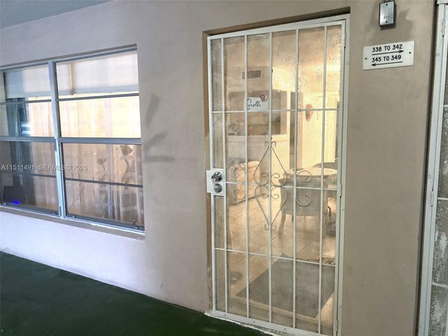 2901 NW 47th Terrace 344B, Lauderdale Lakes, FL 33313