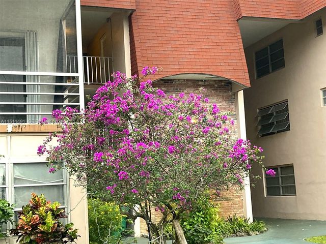 2901 NW 47th Terrace 344B, Lauderdale Lakes, FL 33313