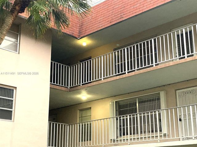 2901 NW 47th Terrace 344B, Lauderdale Lakes, FL 33313