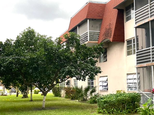 2901 NW 47th Terrace 344B, Lauderdale Lakes, FL 33313