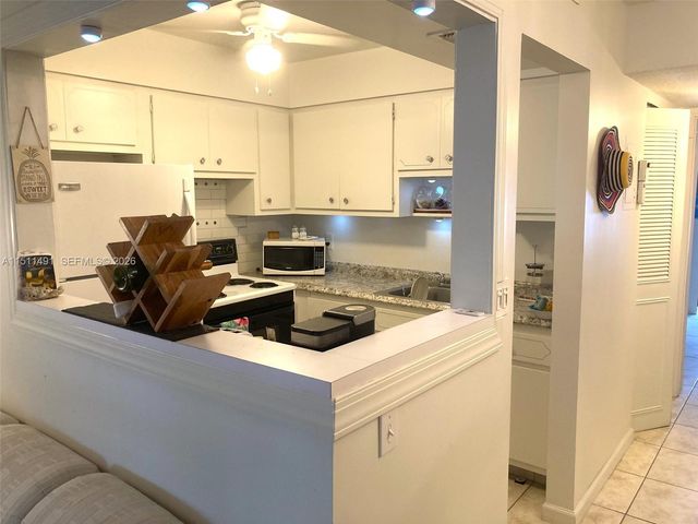 2901 NW 47th Terrace 344B, Lauderdale Lakes, FL 33313