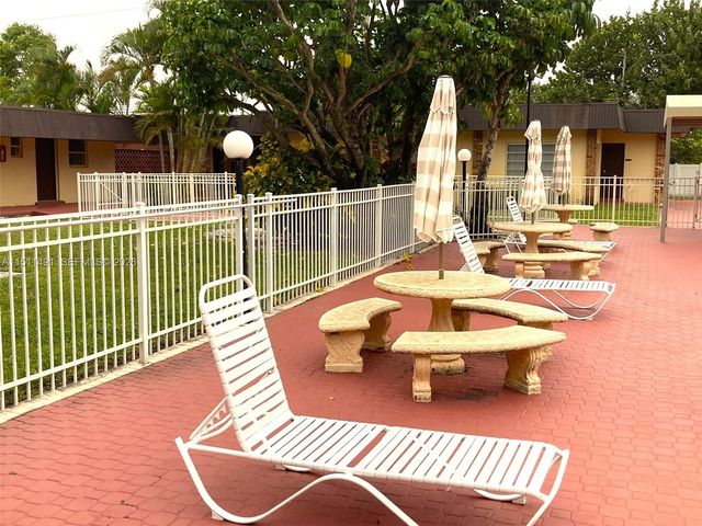 2901 NW 47th Terrace 344B, Lauderdale Lakes, FL 33313