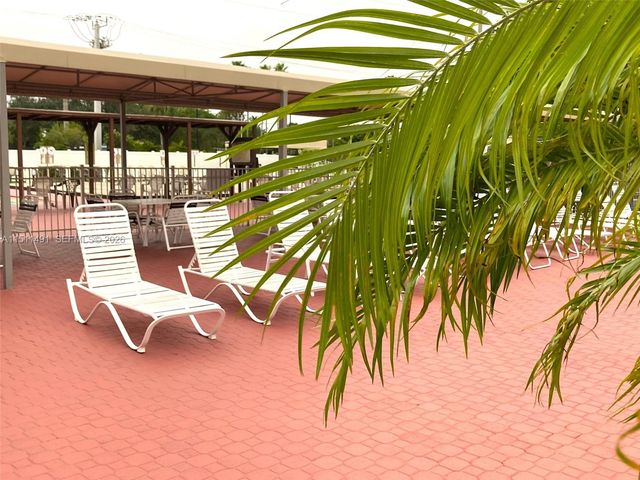 2901 NW 47th Terrace 344B, Lauderdale Lakes, FL 33313