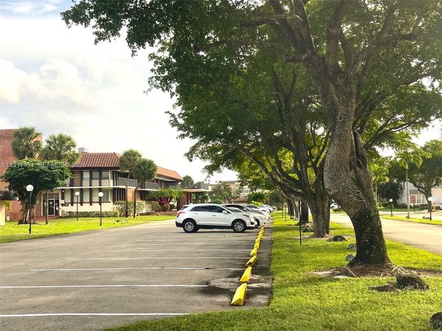 2901 NW 47th Terrace 344B, Lauderdale Lakes, FL 33313