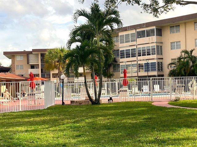 2901 NW 47th Terrace 344B, Lauderdale Lakes, FL 33313