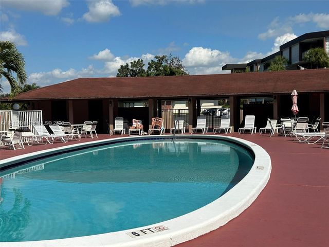 2901 NW 47th Terrace 344B, Lauderdale Lakes, FL 33313