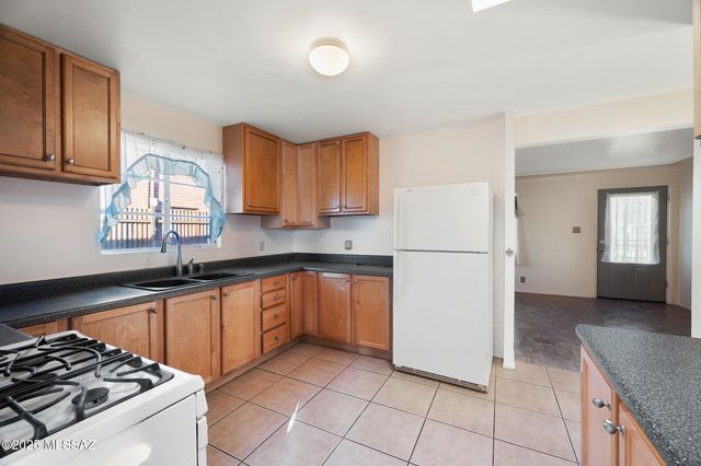 2601 N Calle De Romy, Tucson, AZ 85712