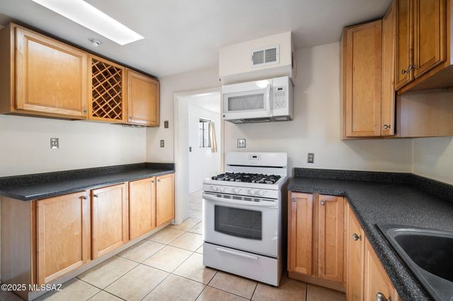 2601 N Calle De Romy, Tucson, AZ 85712