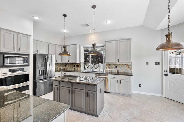 3819 Echo Mountain Drive, Houston, TX 77345