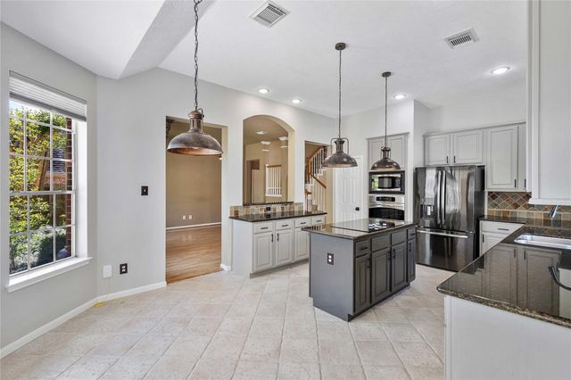 3819 Echo Mountain Drive, Houston, TX 77345