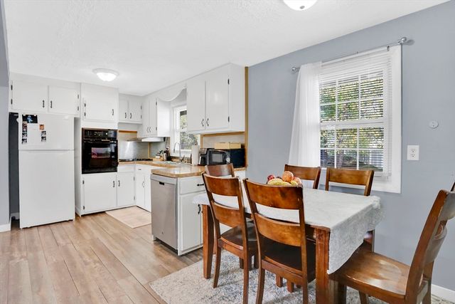 94 Cora Ave, Chicopee, MA 01013