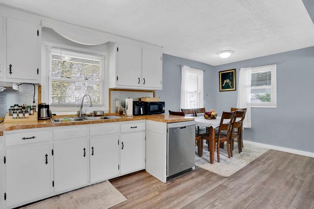 94 Cora Ave, Chicopee, MA 01013