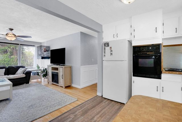 94 Cora Ave, Chicopee, MA 01013