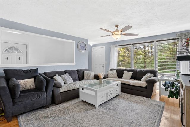 94 Cora Ave, Chicopee, MA 01013