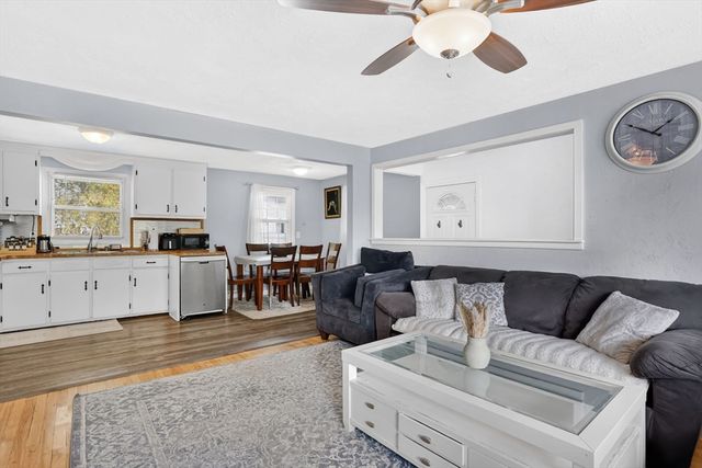 94 Cora Ave, Chicopee, MA 01013