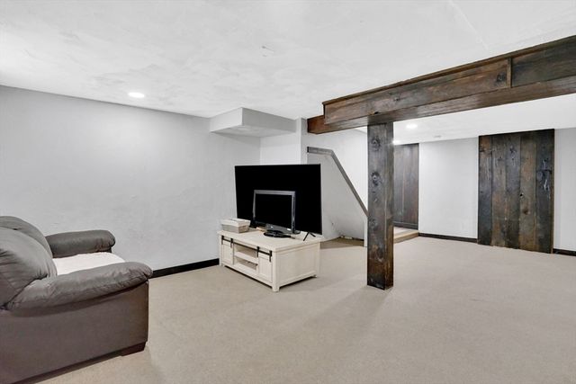 94 Cora Ave, Chicopee, MA 01013