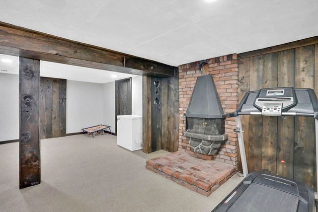 94 Cora Ave, Chicopee, MA 01013