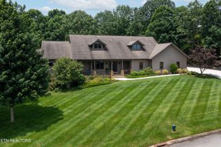 123 Turtle Cove Court, Lenoir City, TN 37772