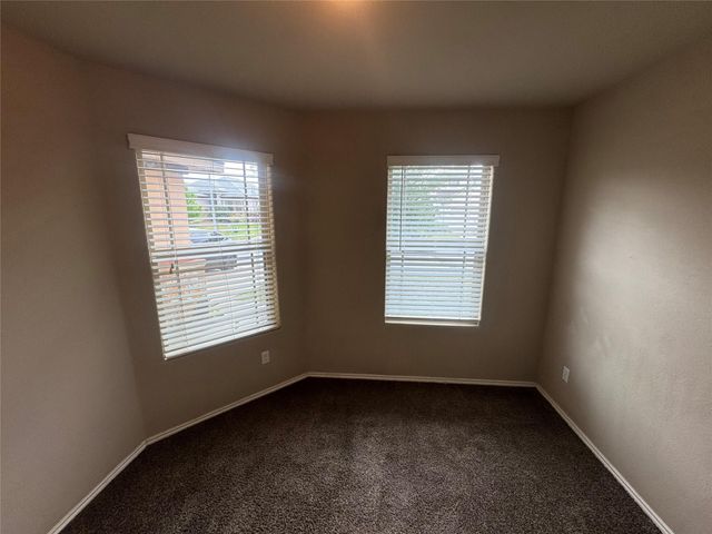 19308 Stokes LN, Pflugerville, TX 78660