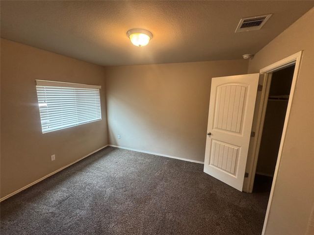 19308 Stokes LN, Pflugerville, TX 78660