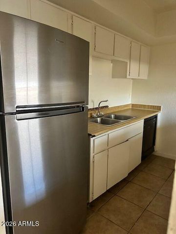 18202 N CAVE CREEK Road 212, Phoenix, AZ 85032