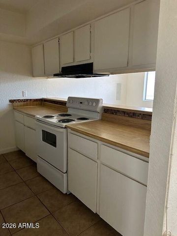 18202 N CAVE CREEK Road 212, Phoenix, AZ 85032