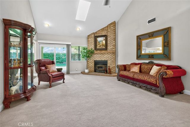 10130 N Heather Drive, Fresno, CA 93720