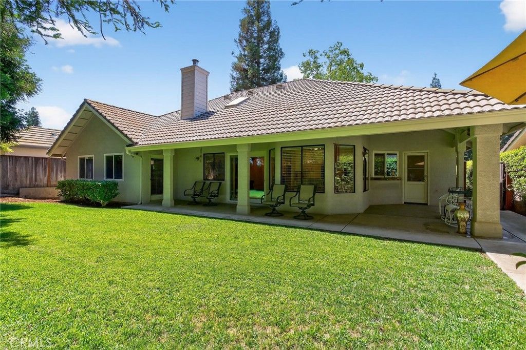 Image 3 of property listing at 10130 N Heather Drive, Fresno, CA 93720