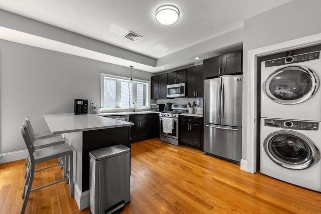 417 East 7th St 2, Boston, MA 02127