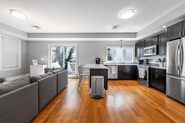 417 East 7th St 2, Boston, MA 02127