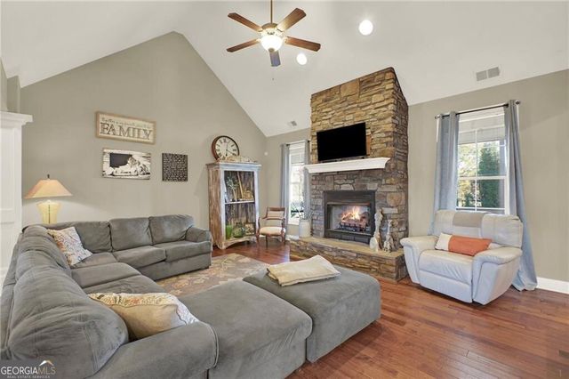 127 Telluride Trail NE, Calhoun, GA 30701