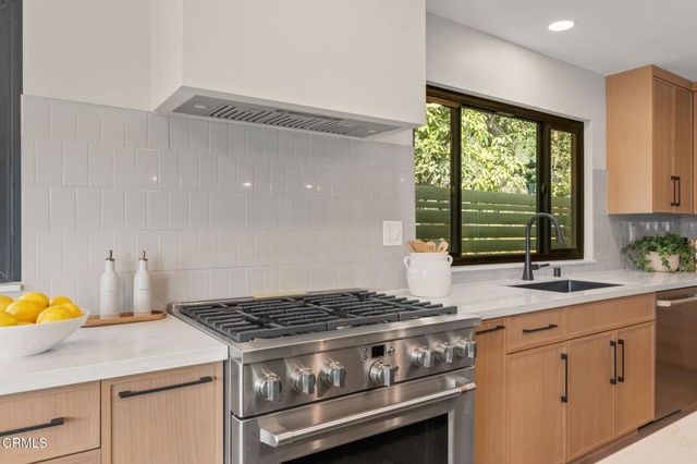 645 Oak Crest Drive, Sierra Madre, CA 91024