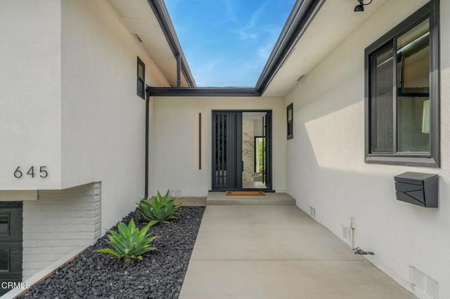 645 Oak Crest Drive, Sierra Madre, CA 91024