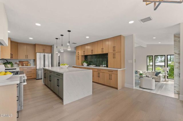 645 Oak Crest Drive, Sierra Madre, CA 91024