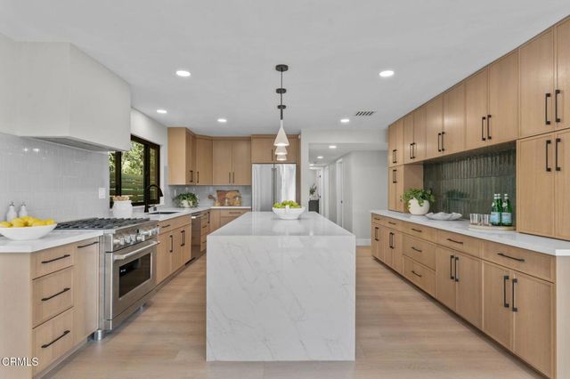 645 Oak Crest Drive, Sierra Madre, CA 91024