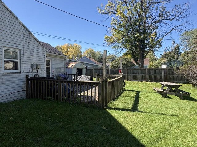 1798 PLANK ROAD, Menasha, WI 54952