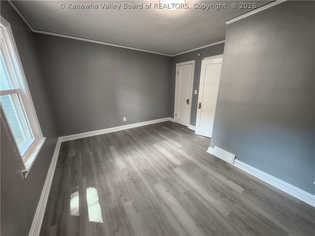 2925 Noyes Avenue, Charleston, WV 25304