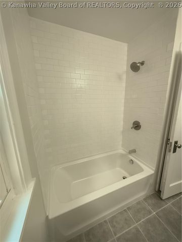 2925 Noyes Avenue, Charleston, WV 25304